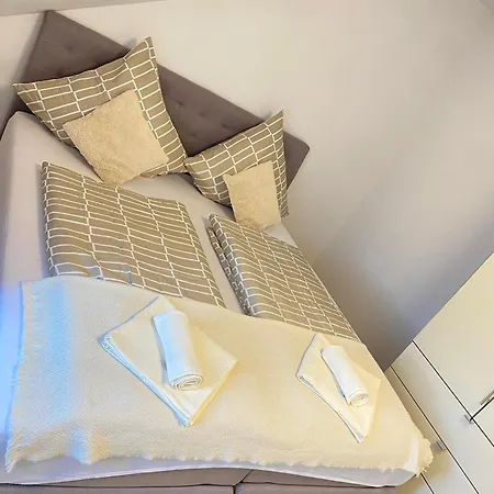 Deluxe Naehe Festspielhaus Mit Tiefgaragenstellplatz